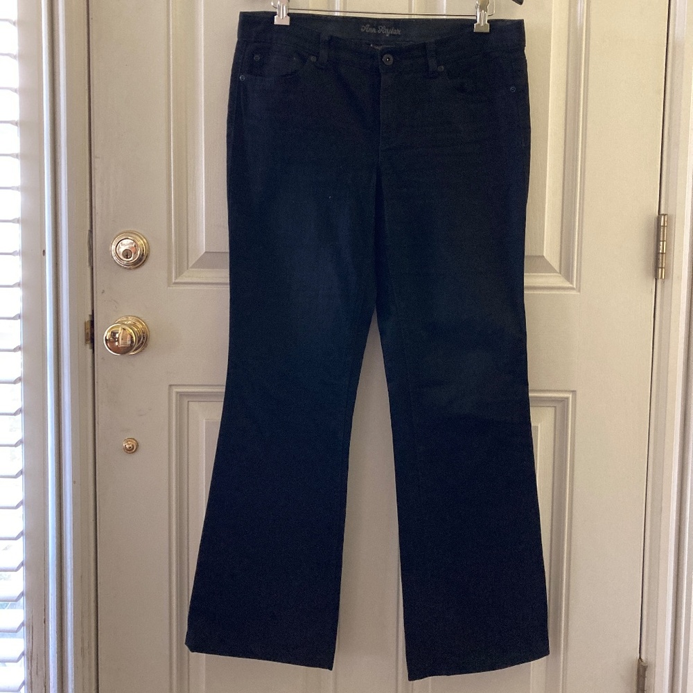 Ann Taylor Women's Modern Fit Boot Cut Black Jeans/Lindsay Waist/Size 8